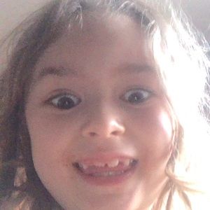 Meet your Posher, Delanie